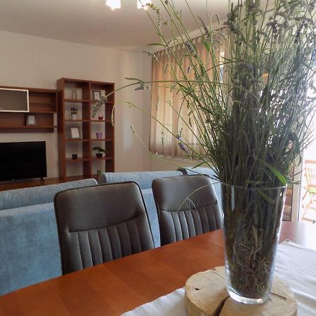 Apartman Borna Vrbnik  Exterior foto