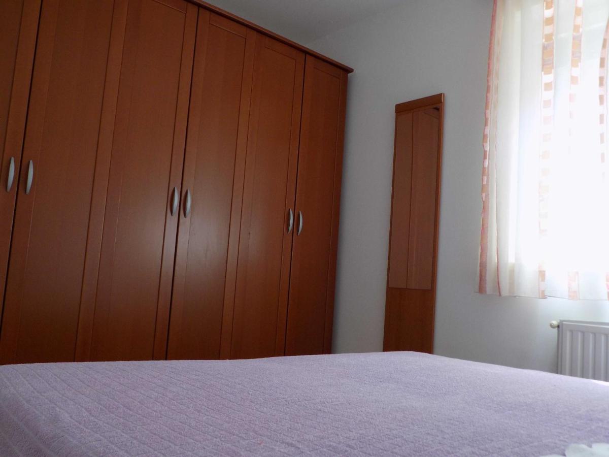 Apartman Borna Vrbnik  Exterior foto